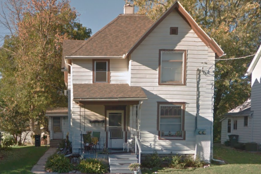 1045 Highland Ave., Upstairs Duplex Dixon, IL 61021