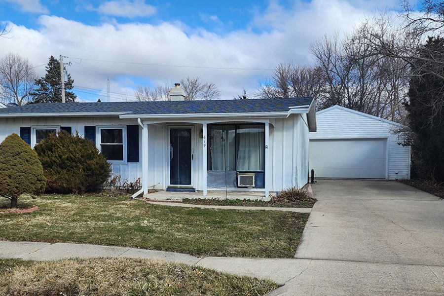 619 Cushing St., Dixon, IL 61021