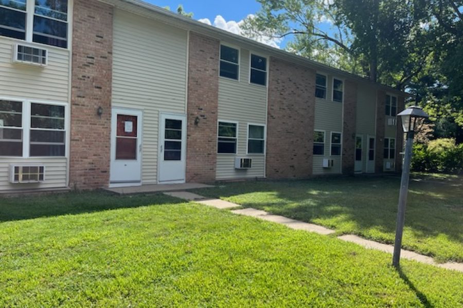 1122 N Brinton Ave, Dixon, IL 61021